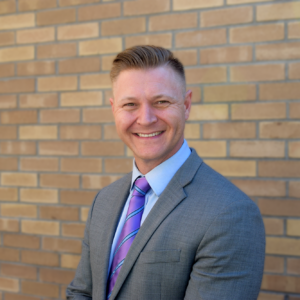 Aaric Siesco, family law attorney at Rose Law Group, takes part in 2025 Maricopa County StandDown