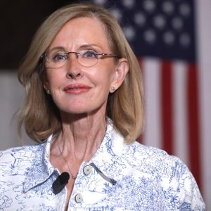 Karrin Taylor Robson drops out of race for Arizona governor