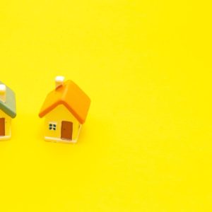 Builder sentiment edges lower